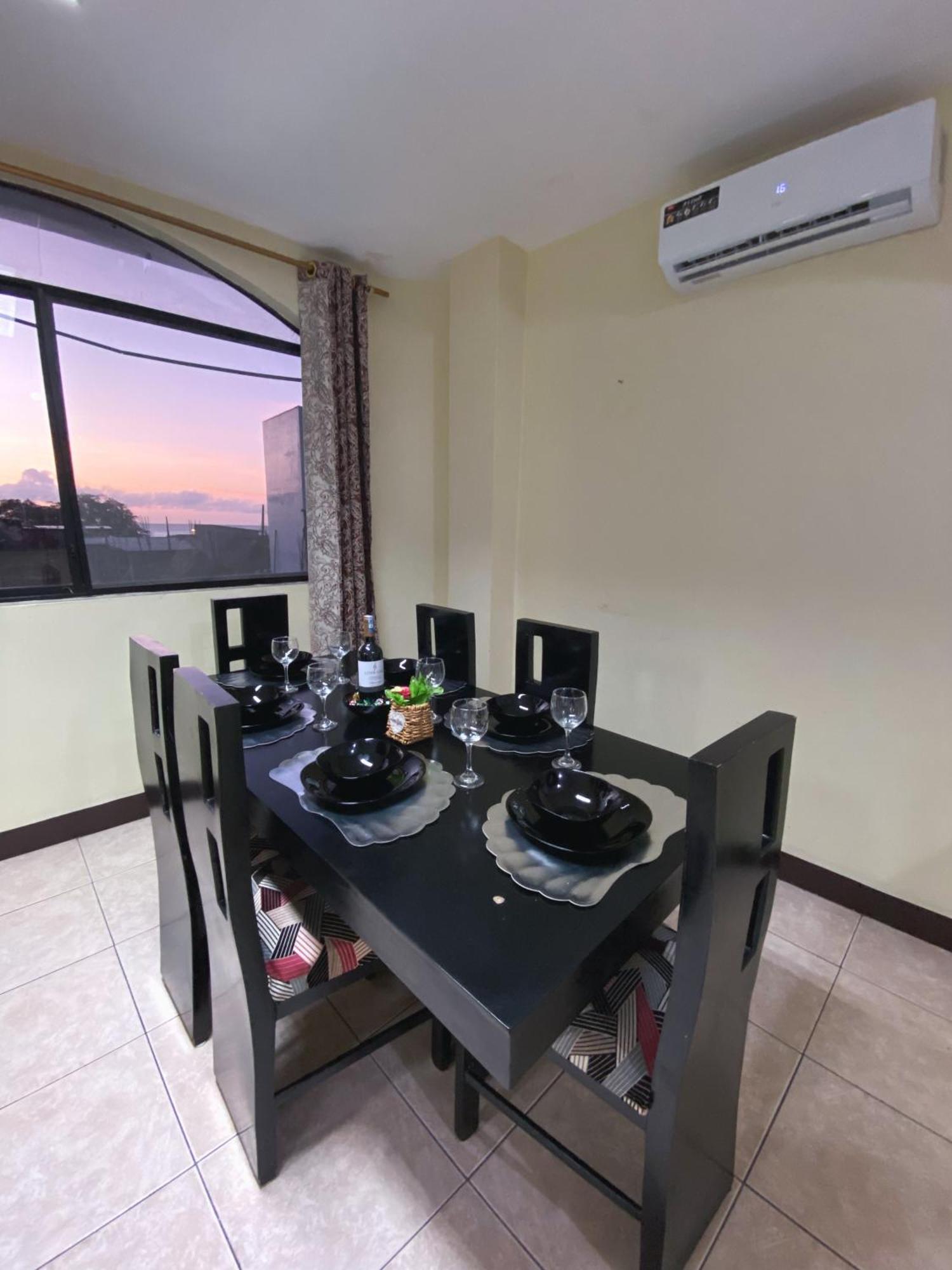 Blue Horizon - Galapagos Apartment
